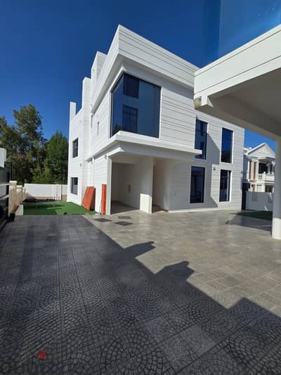 Villa 5BHK at Quraum CROWNE PLAZA-فيلا للايجار القرم مقابل كراون بلازا