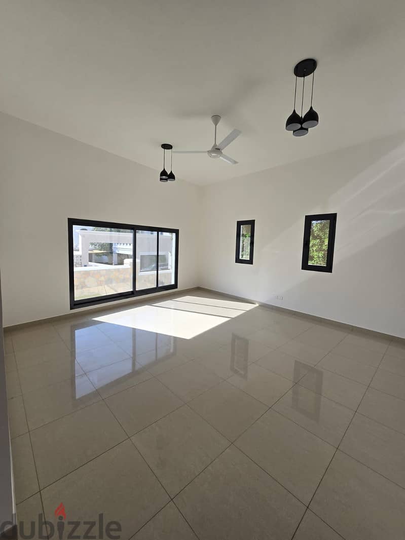 Villa 5BHK at Quraum CROWNE PLAZA-فيلا للايجار القرم مقابل كراون بلازا 2