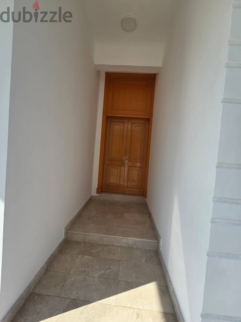 Villa 5BHK at Quraum CROWNE PLAZA-فيلا للايجار القرم مقابل كراون بلازا 3