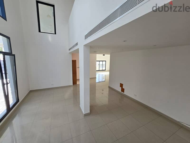 Villa 5BHK at Quraum CROWNE PLAZA-فيلا للايجار القرم مقابل كراون بلازا 5