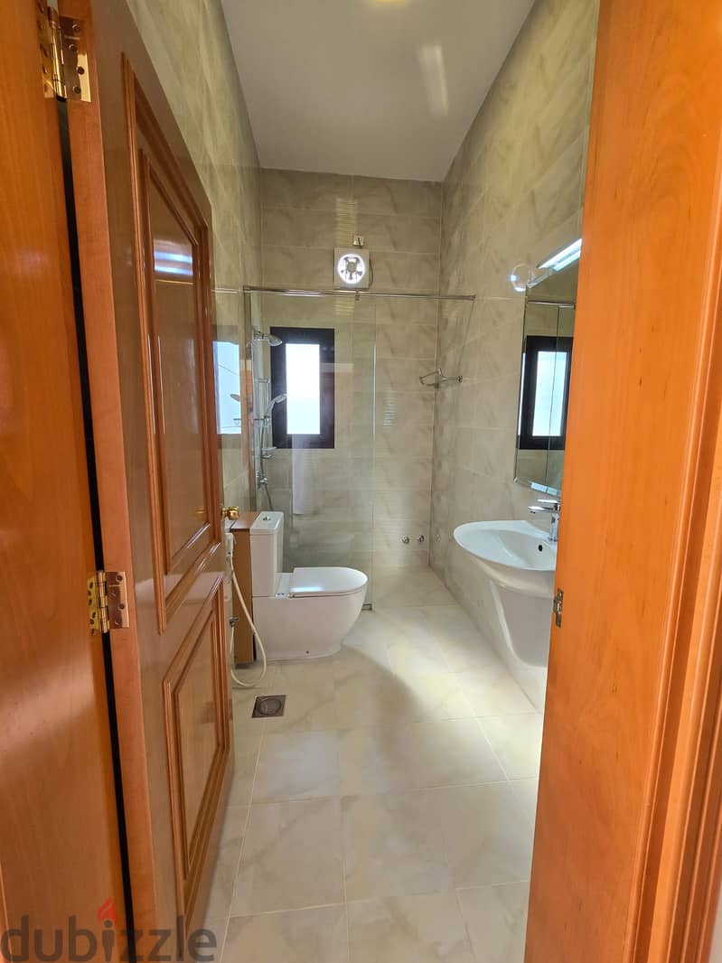 Villa 5BHK at Quraum CROWNE PLAZA-فيلا للايجار القرم مقابل كراون بلازا 8