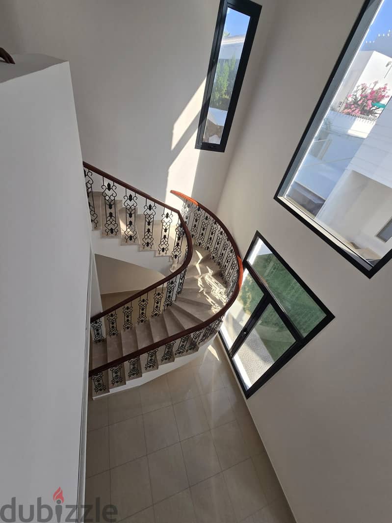 Villa 5BHK at Quraum CROWNE PLAZA-فيلا للايجار القرم مقابل كراون بلازا 10