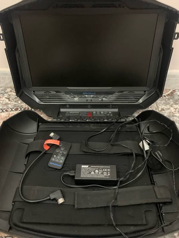 شاشة محمولة Gaems Vanguard G190 للبيع ب٥٠ 3