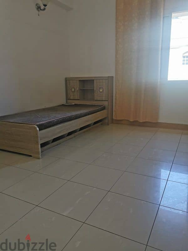 BedSpace for Rent In AL KHEWAIR for bacholar 0