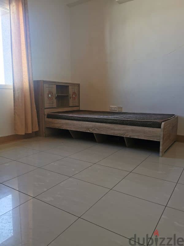 BedSpace for Rent In AL KHEWAIR for bacholar 2