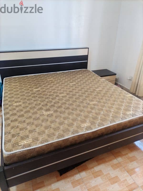 bed room غرفة نوم بحالة جيدة 3