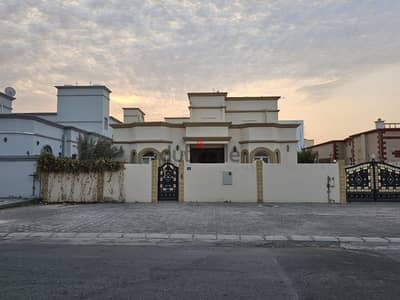 3 BR Spacious Villa in Al Amarat with Security System