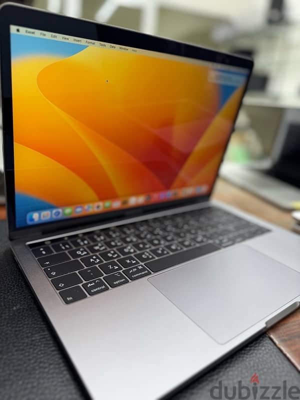 MacBook Pro 2018 Touch bar core i7 with 16gb ram 0