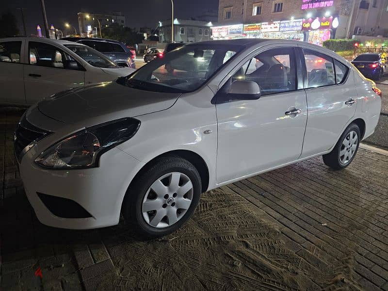 Nissan Sunny 2023 0