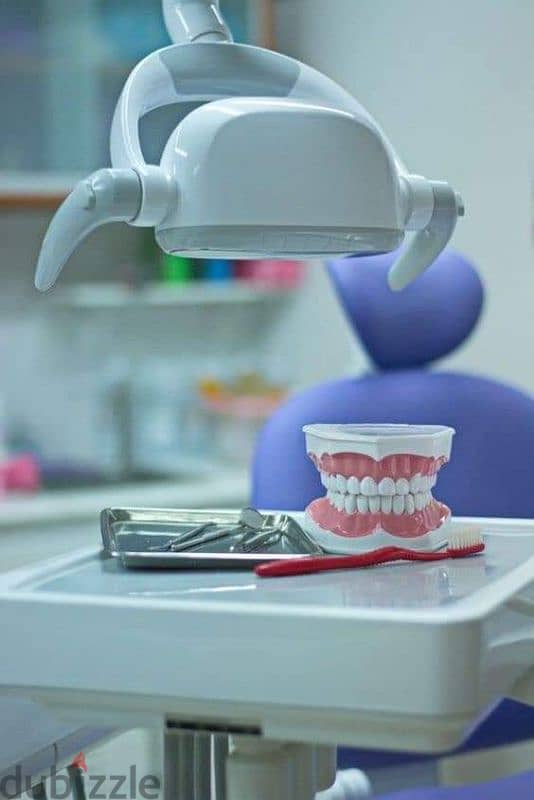 Dentist experi 13 yers in oman. . طبيب اسنان خبره طيله 13عام بلسلطنه 0