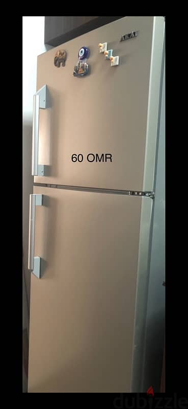 refrigerator in great condition, location: Maabailah 0