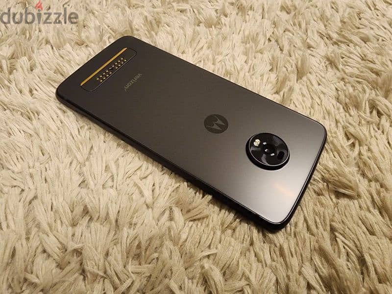 Extremely Slim Motorola Moto Z4 Black 128GB Like Brand New 6