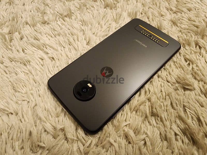 Extremely Slim Motorola Moto Z4 Black 128GB Like Brand New 7