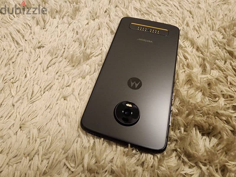 Extremely Slim Motorola Moto Z4 Black 128GB Like Brand New 10