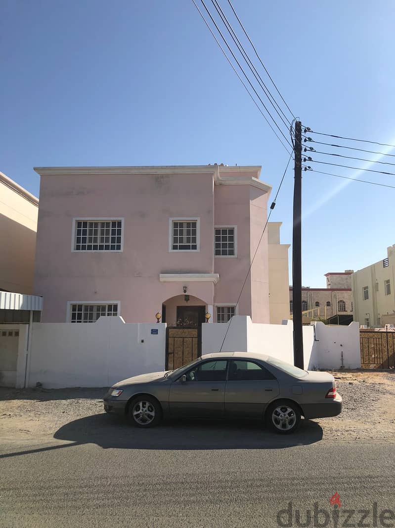 فيلا للايجار في الجفنين  Villa for rent in Al Jafnain 0