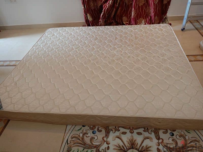 mattress size 210/180 2