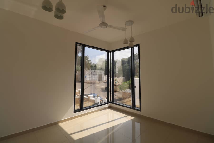 Shatti Al Qurum - 5-bedroom villa 9