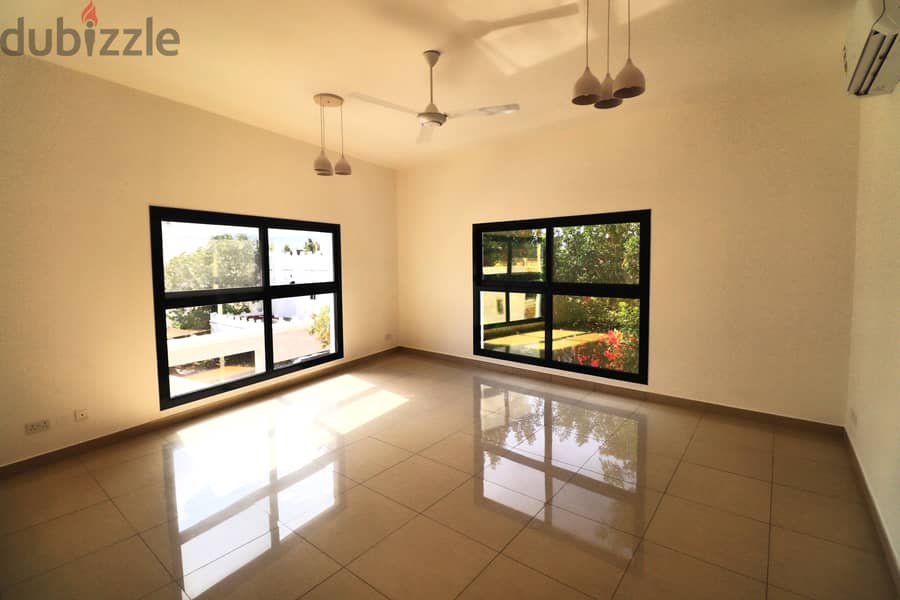 Shatti Al Qurum - 5-bedroom villa 10