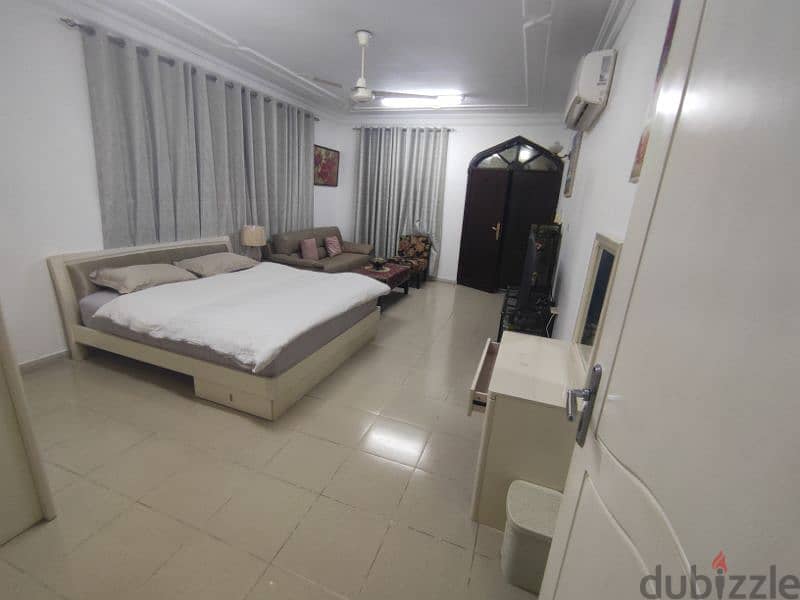 شقق وغرف للايجار small furnished flat and room 9