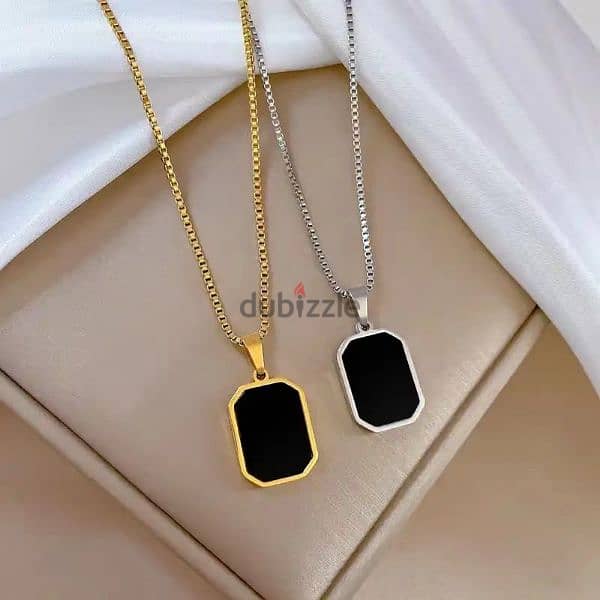 Minimalist rectangular necklace 0