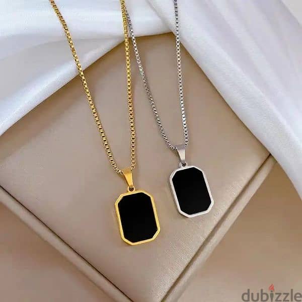 Minimalist rectangular necklace 2