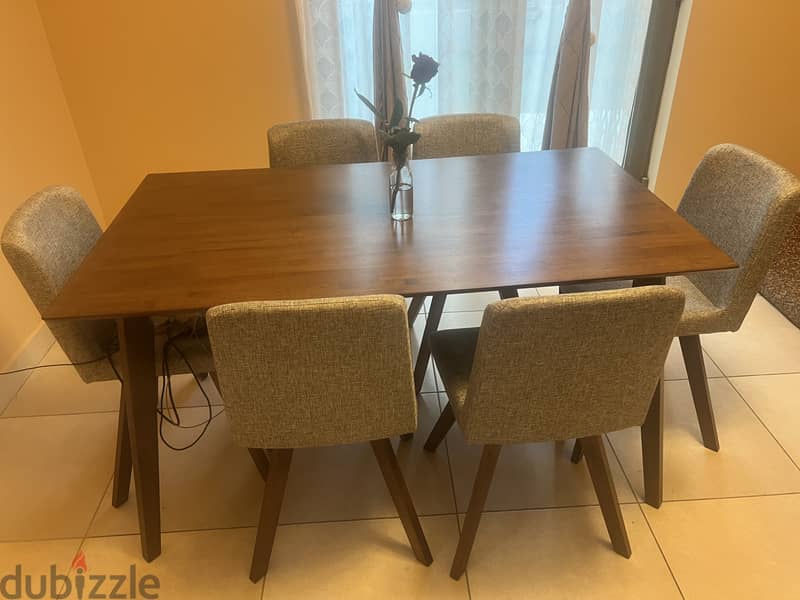 Almost like new home center dining set 6 chairs 0