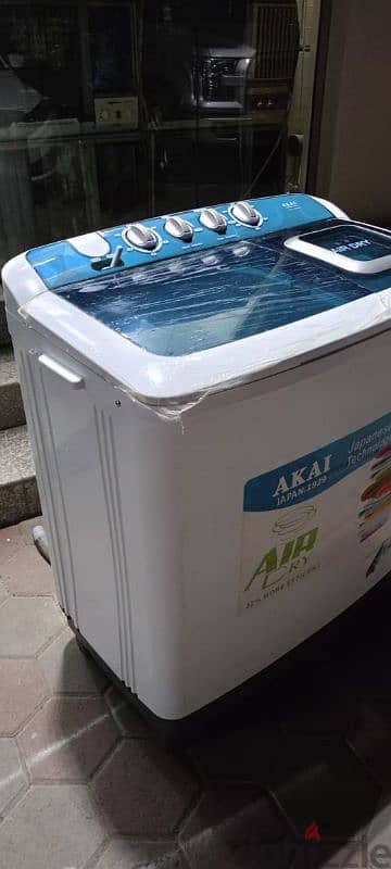 Akai washing machine and dryer for sale 1