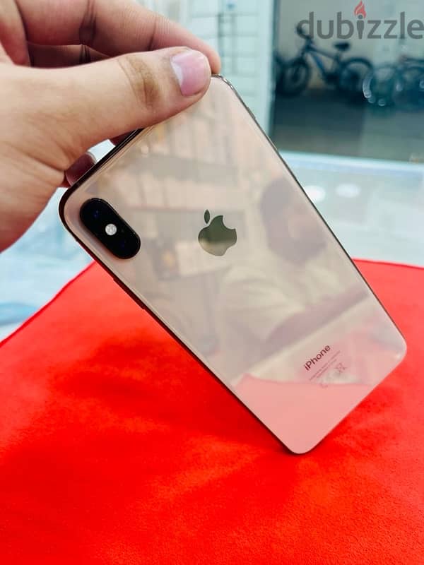 I Phone XS MAX 4