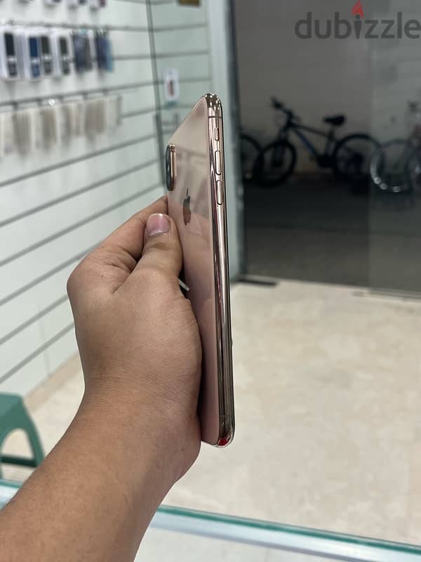 I Phone XS MAX 6