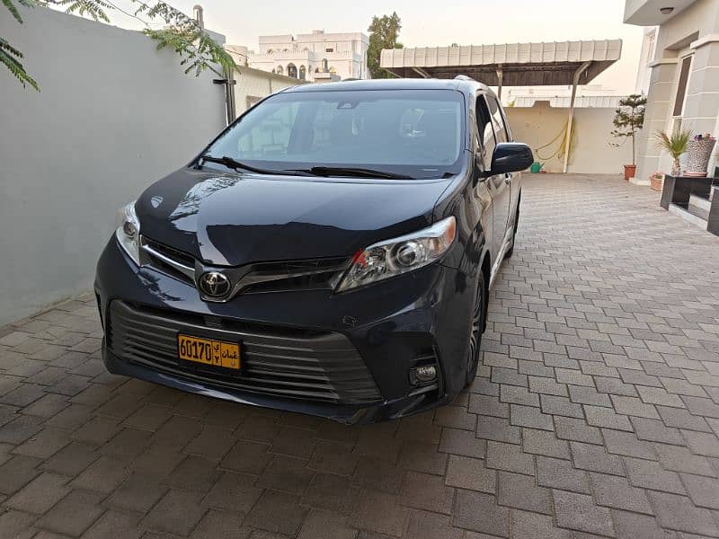 Toyota Sienna 2018 0