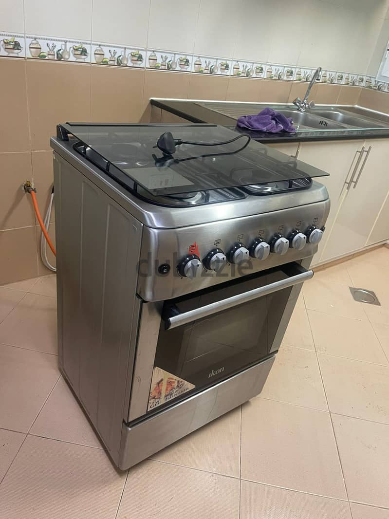 4 Hob Gas Cooker in perfect condition 0