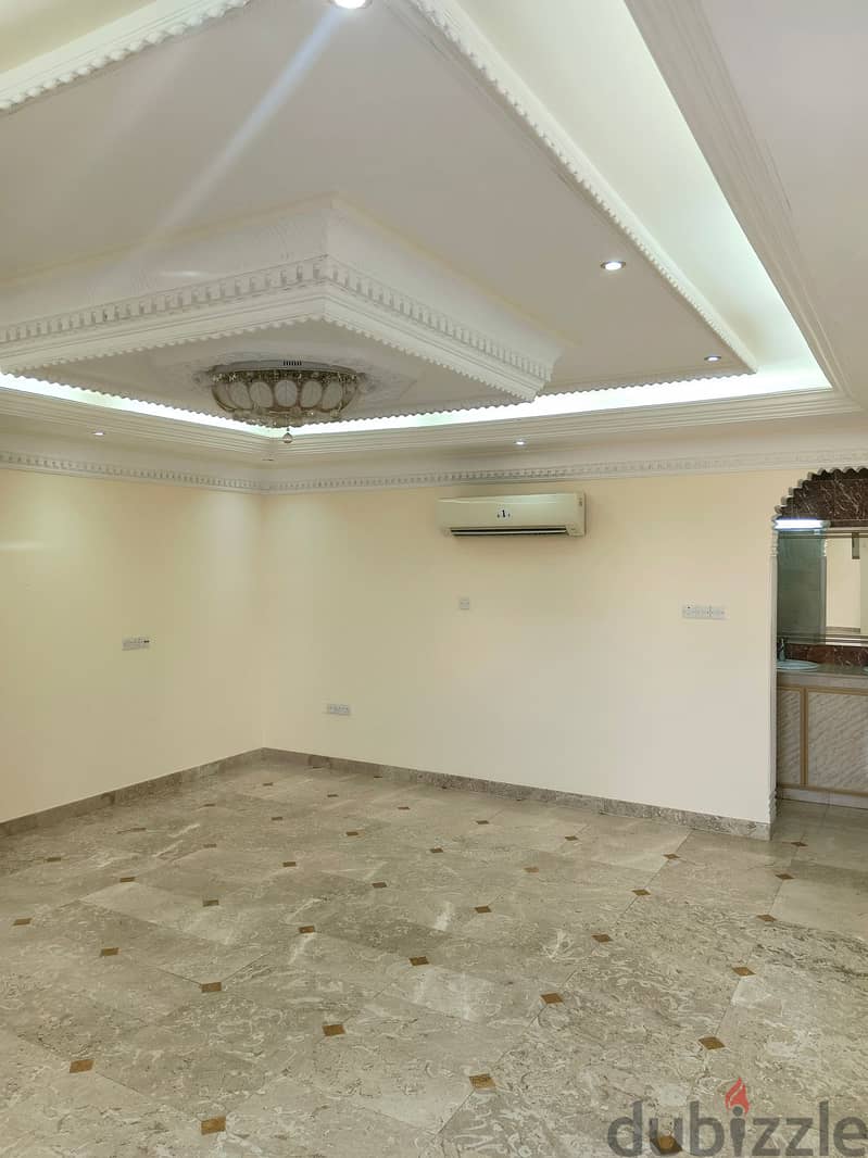 "SR-Mk-670 *For Rent: Spacious Villa in Bushar* 2