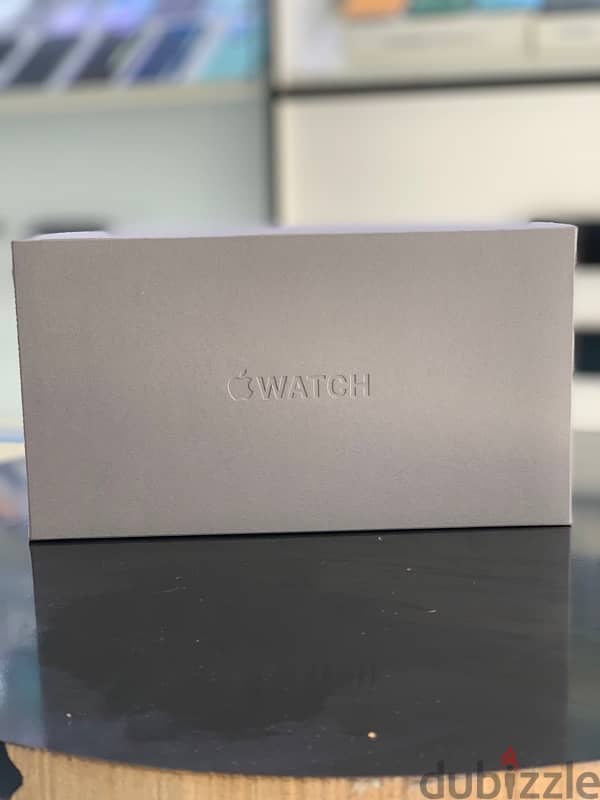 Apple Watch Ultra 2 49mm Black Ti Dark Green 1