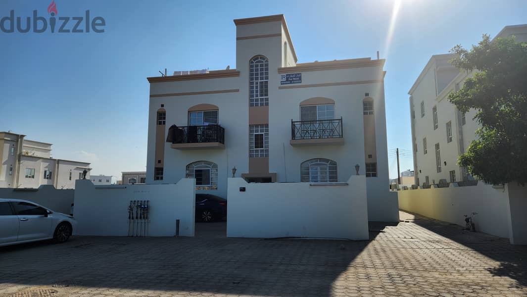 Stunning penthouse, located in a prime area near Al-Mouj 0