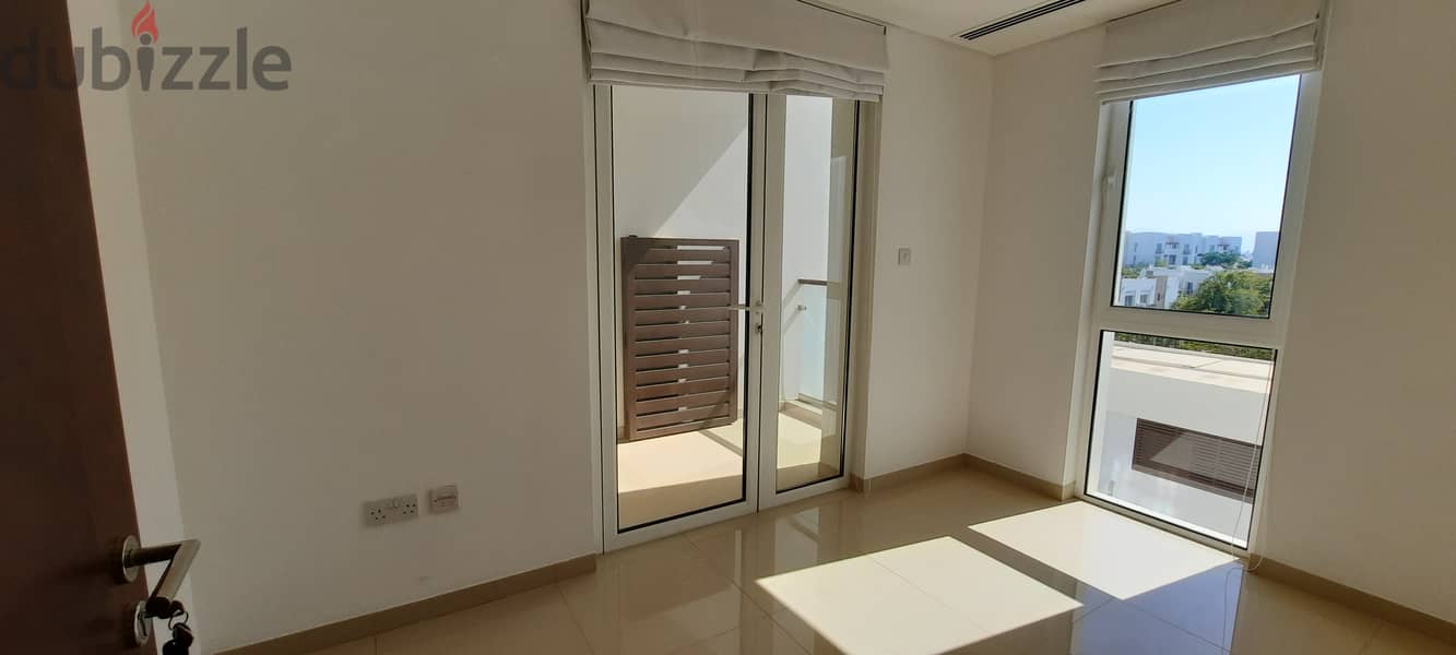 2 BHK Apartment for Rent-  Marsa 1 - Al Mouj 9