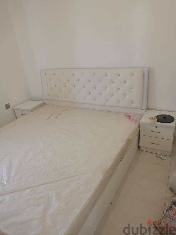 king size bed 200*180cm for sale 1