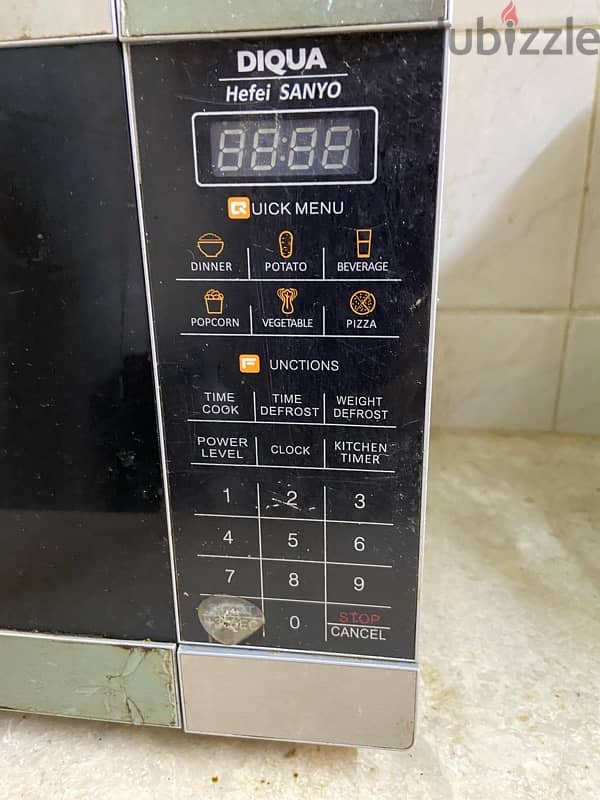 Microwave Oven in good condition 0