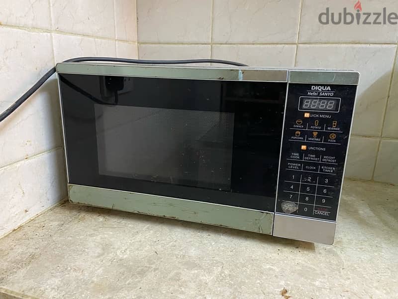 Microwave Oven in good condition 1