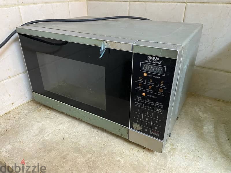 Microwave Oven in good condition 2