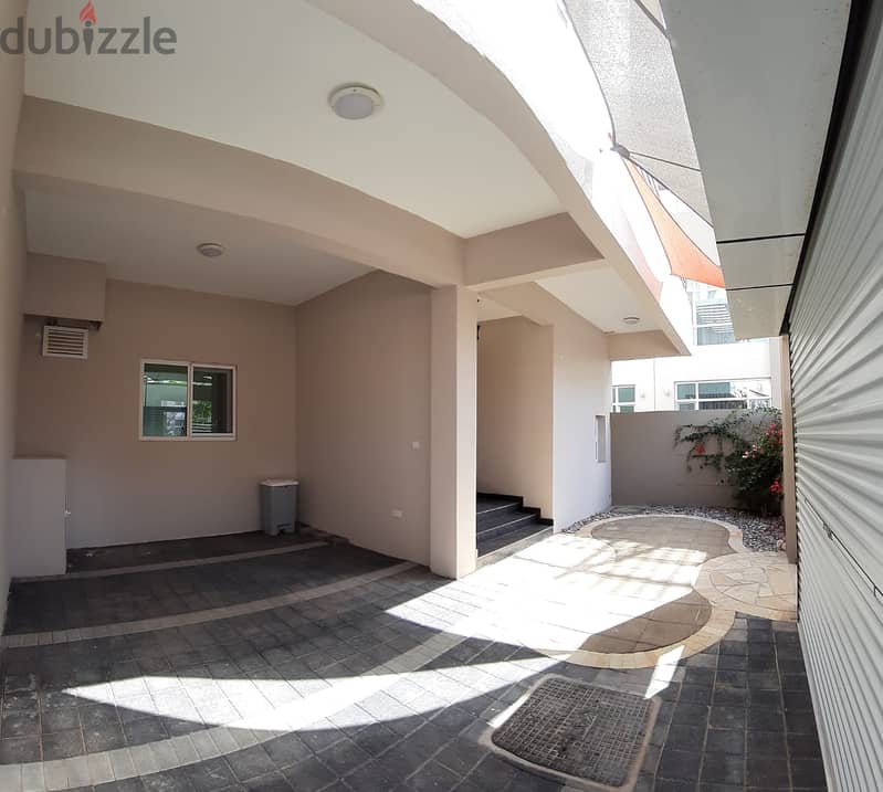 4BHK Villa FOR RENT Ghubrah North near 18th November Street MPV01 3