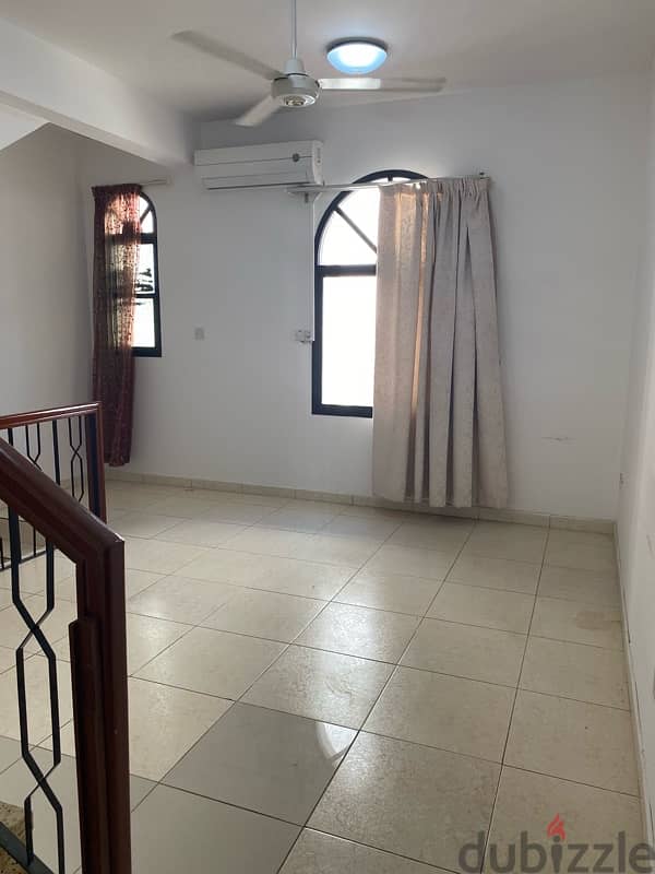 villa for rent in Qurm 7