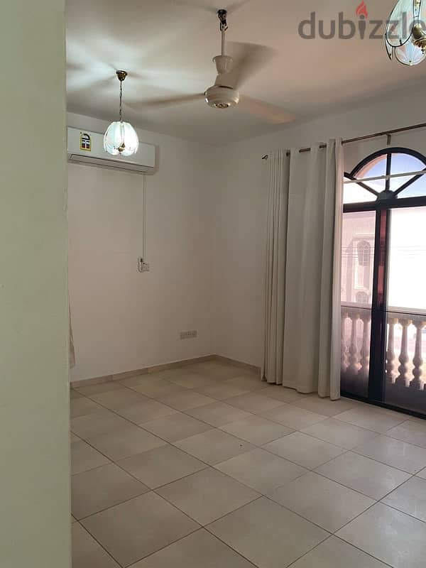 villa for rent in Qurm 9