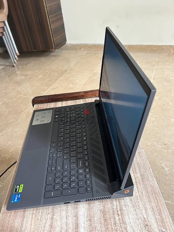 Gaming laptop 11