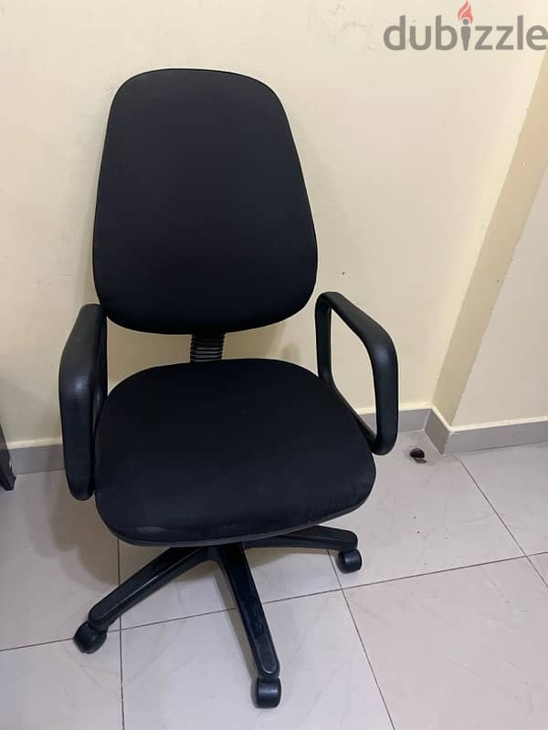 Black color rolling chair for students and office purposes 0