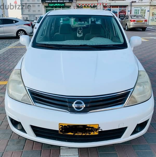 Nissan Tiida 2011 0