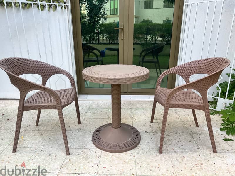 New like garden chairs with table 0