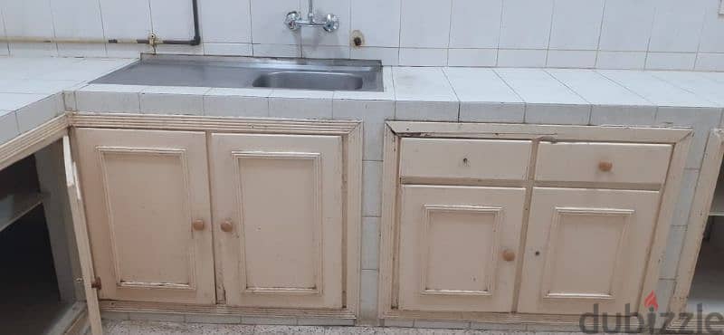 one bedroom flat with kitchen at alkhwier near zakher malli 3