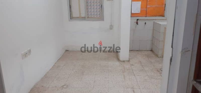 one bedroom flat with kitchen at alkhwier near zakher malli 6