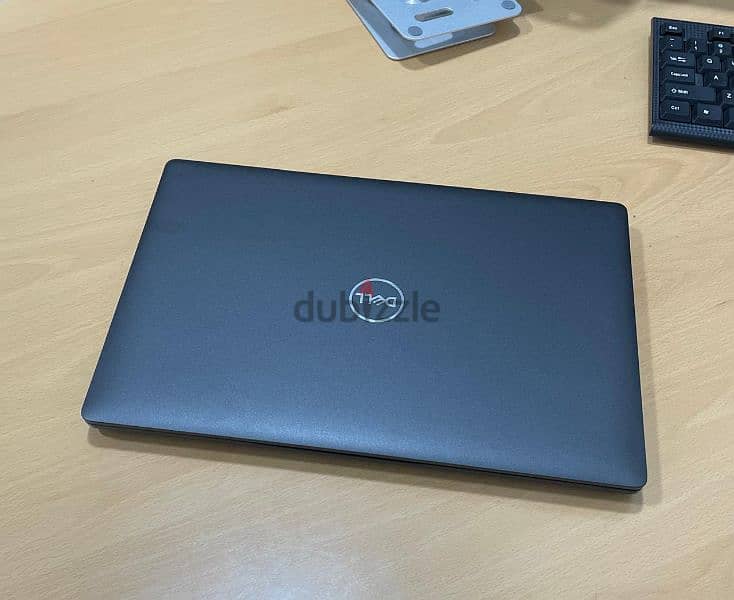 Dell 5401  laptop core i7 -9th generation,  Ram 16GB,  SSD 512, 0