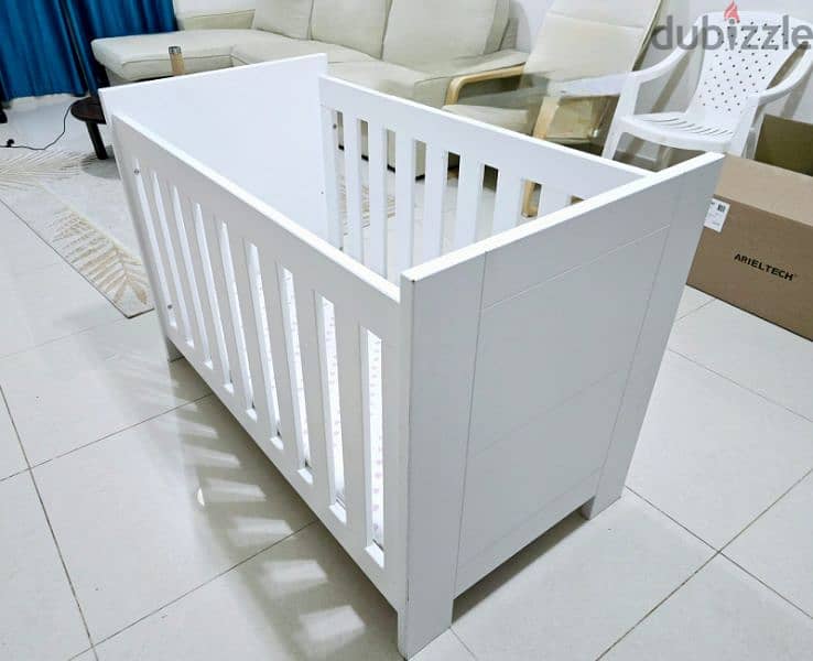 Baby Crib adjustable height 2